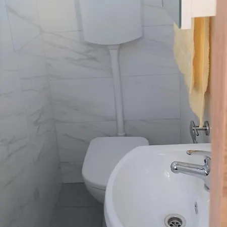 Neva With Free Private Parking Space * Split