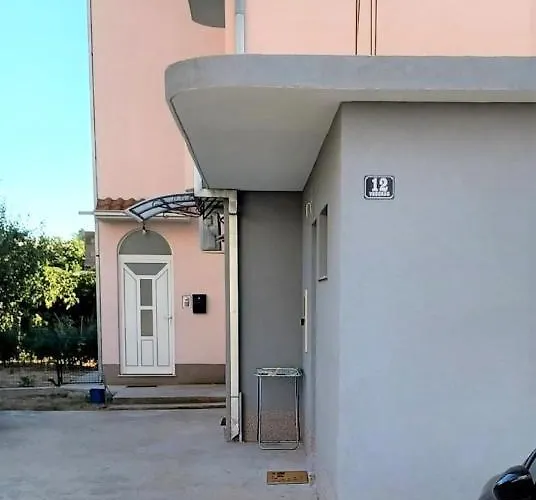 Neva With Free Private Parking Space Apartamento *