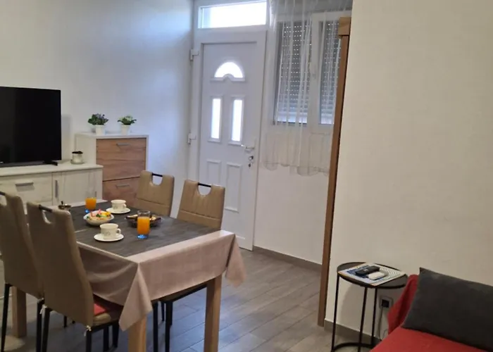 Apartment Neva With Free Private Parking Space